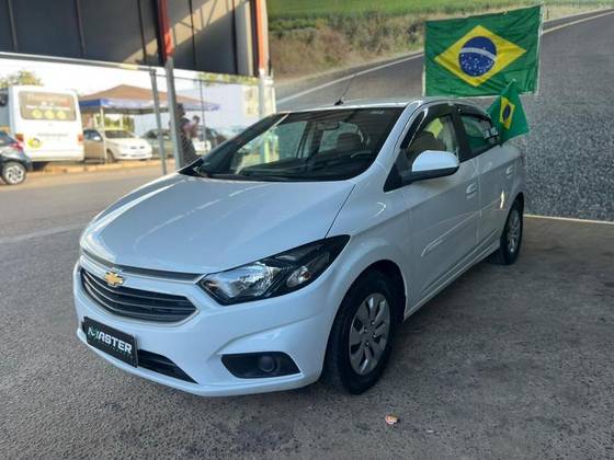 CHEVROLET ONIX 1.0 MPFI JOY 8V FLEX 4P MANUAL CHEVROLET ONIX 1.0 MPFI JOY 8V FLEX 4P MANUAL